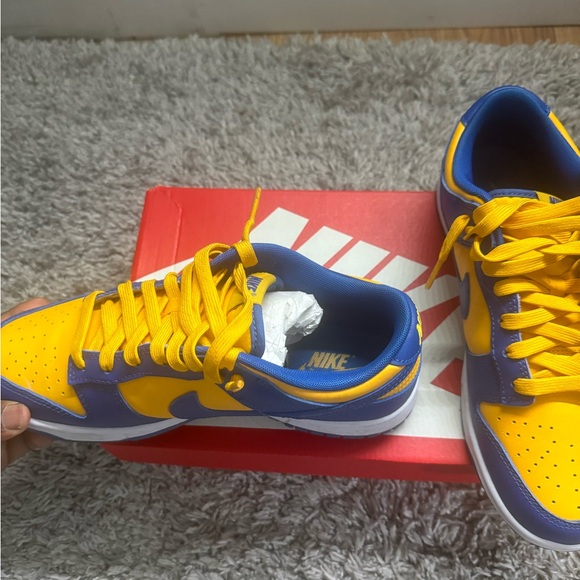 UCLA Nike dunks - Picture 2 of 5
